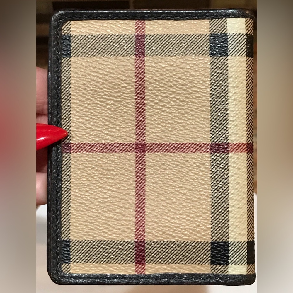 Burberry Nova Check Card/ID Holder 😍❤️ - Picture 16 of 17